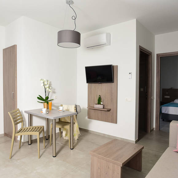 Blue-Horizon-Bali-Apartment-04